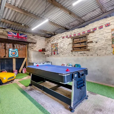 Holiday home 2 Bed In Looe 04708 Menheniot