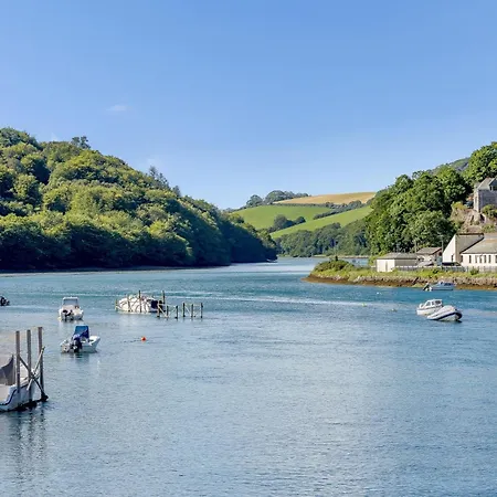 2 Bed In Looe 04708 Holiday home *