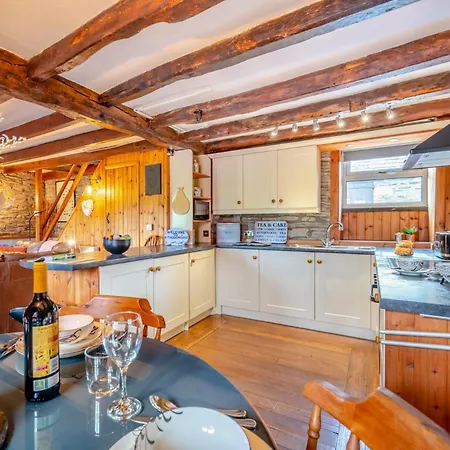 2 Bed In Looe 04708 * Menheniot